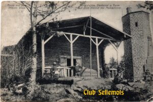 1908. In der Mitte steht Zimmermann Brodesser aus Frankenthal der die Hütte baute.